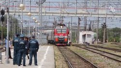 Электропоезд насмерть сбил человека в Ессентуках 